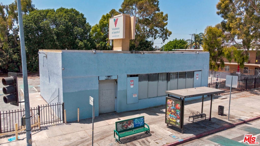 9145 S Broadway