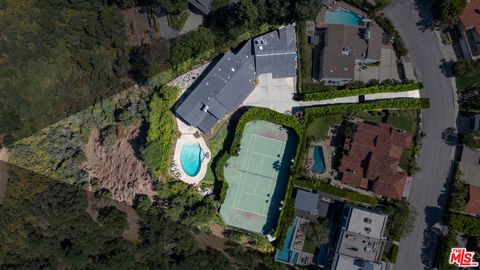 Photo of 1612 Stradella Road, Los Angeles, CA 90077 (MLS # 26837549)