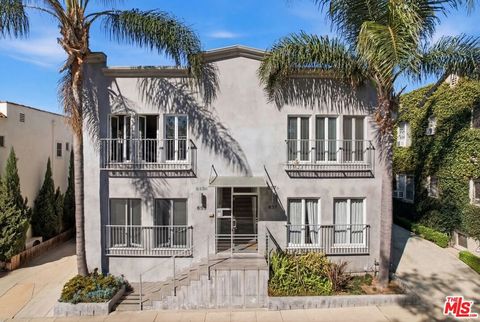 Photo of 635 N Windsor Boulevard, Los Angeles, CA 90004 (MLS # 26666075)