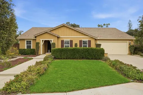 321 William Pittenger Place, Fallbrook, CA 92028 - MLS#: NDP2600765