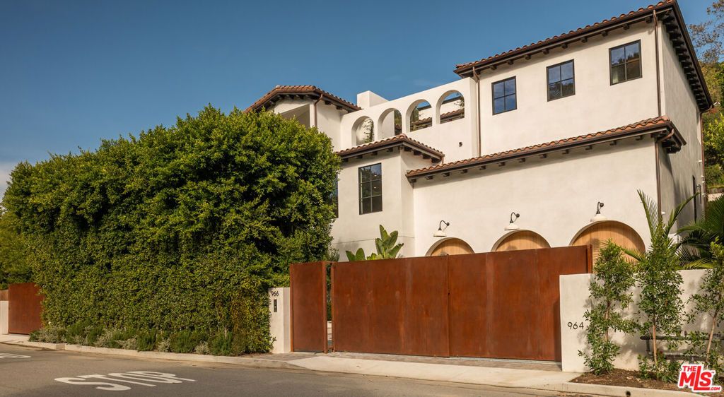 Photo of 966 Stone Canyon Road, Los Angeles, CA 90077 (MLS # 25628041)