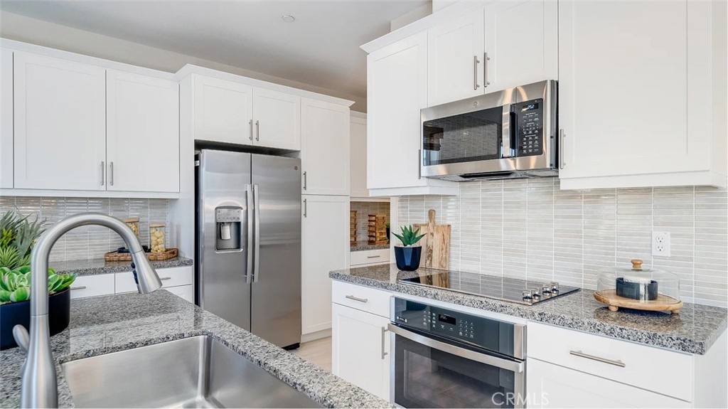 2645 E Hyde Paseo