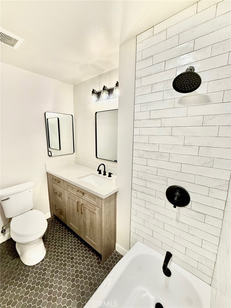 Emblem (EMBL) - Residential