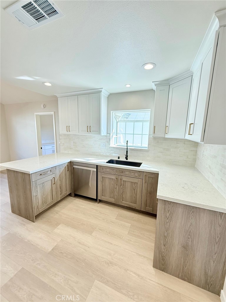 Emblem (EMBL) - Residential