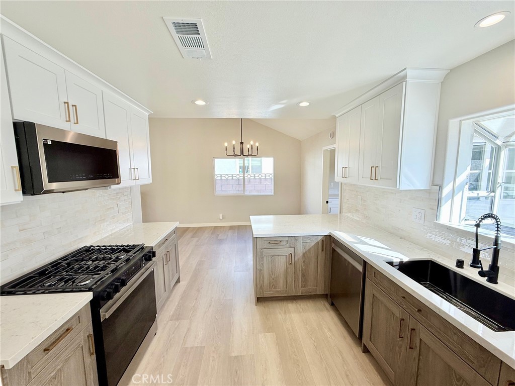 Emblem (EMBL) - Residential