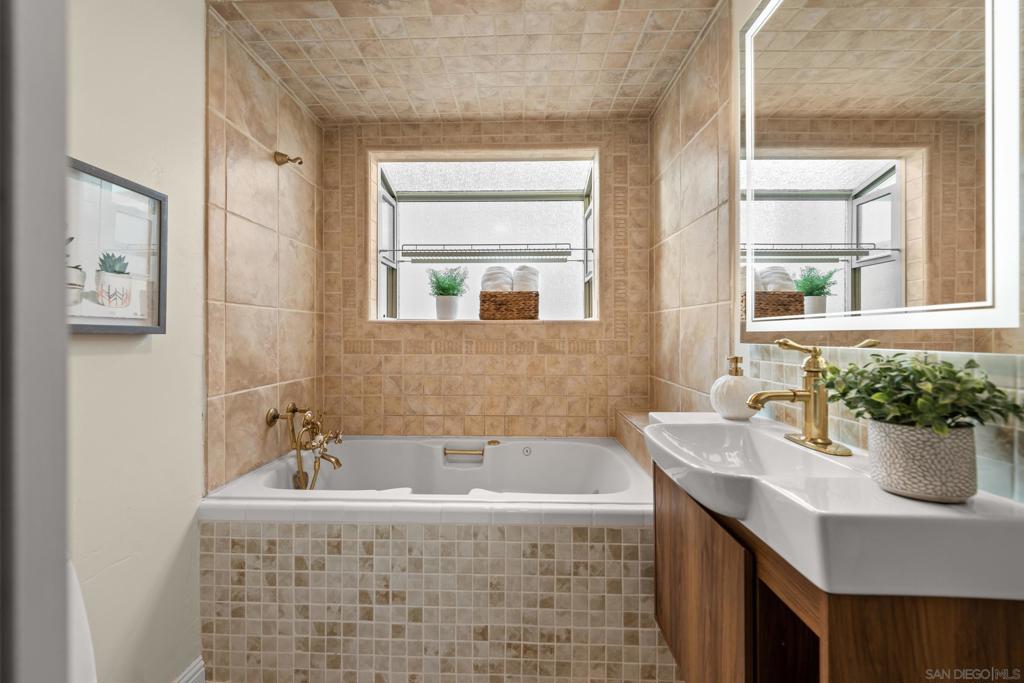 Ocean Beach - Residential