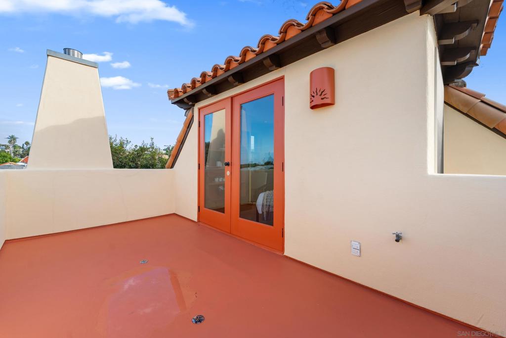 Ocean Beach - Residential