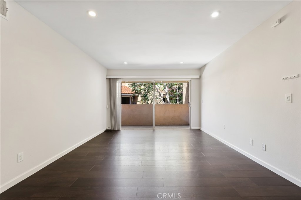 1001 W Macarthur Boulevard 130