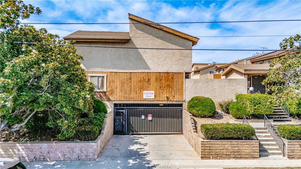 Welcome to Unit 135 at 1335 W 139th Street, a lovely 2-bedroom, 2-bath corner home nestled in a gated community that perfectly balances style, comfort, and convenience. Spanning 1,162 sq ft, this light-filled residence showcases sleek tile flooring, laminate flooring in bedrooms, recessed lighting, and an inviting open layout ideal for both relaxing and entertaining.
The chef’s kitchen boasts granite countertops, maple cabinetry, and stainless steel appliances, seamlessly connecting to the spacious dining and living areas. The oversized primary suite is a true retreat, featuring custom dual closets (including a walk-in) and a tranquil en-suite bathroom. A generous second bedroom with its own custom walk-in closet and full guest bath offers flexible living for family, guests, or a home office.
Step outside to your private, tree-shaded patio perfect for morning coffee or evening unwinding. Enjoy resort-style community amenities including a sparkling pool, clubhouse & lush greenbelts. Additional highlights include central A/C, in-unit laundry, ADT security system and two side-by-side secure subterranean parking spaces.
Ideally located just minutes from restaurants, shopping, and major freeways—this is Southern California living at its finest.