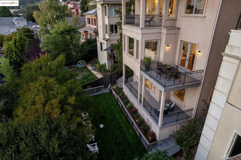 MONTCLAIR - Residential