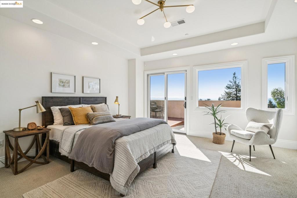 MONTCLAIR - Residential
