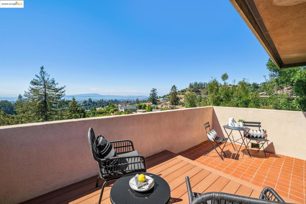 MONTCLAIR - Residential