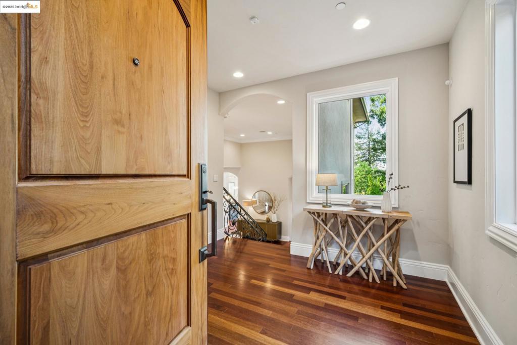 MONTCLAIR - Residential