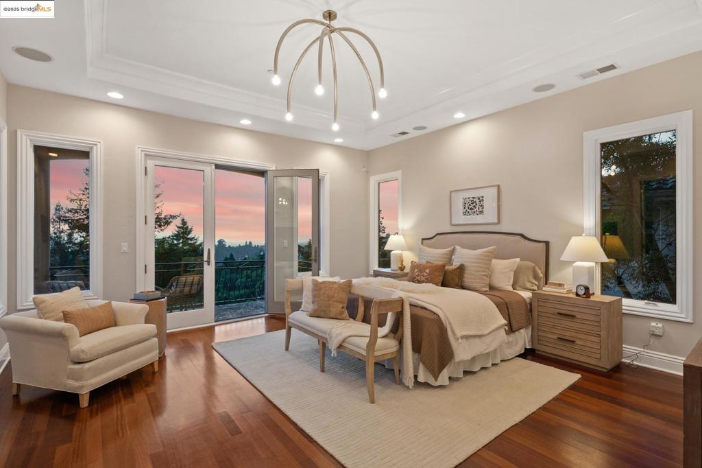 MONTCLAIR - Residential