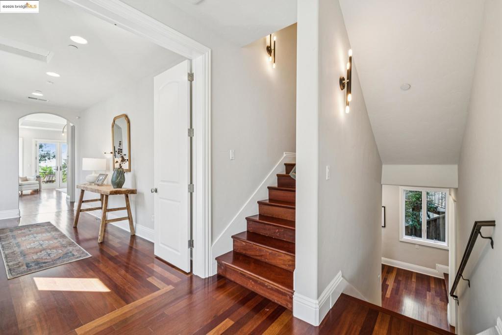 MONTCLAIR - Residential