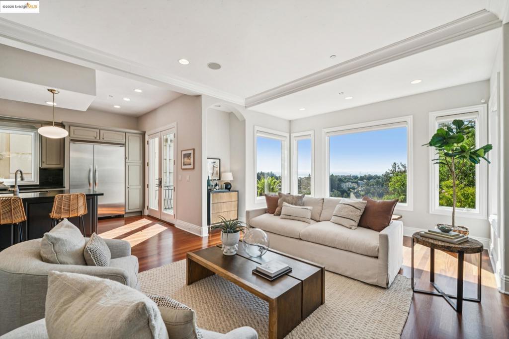 MONTCLAIR - Residential