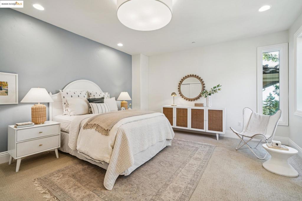 MONTCLAIR - Residential