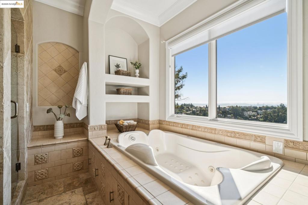 MONTCLAIR - Residential