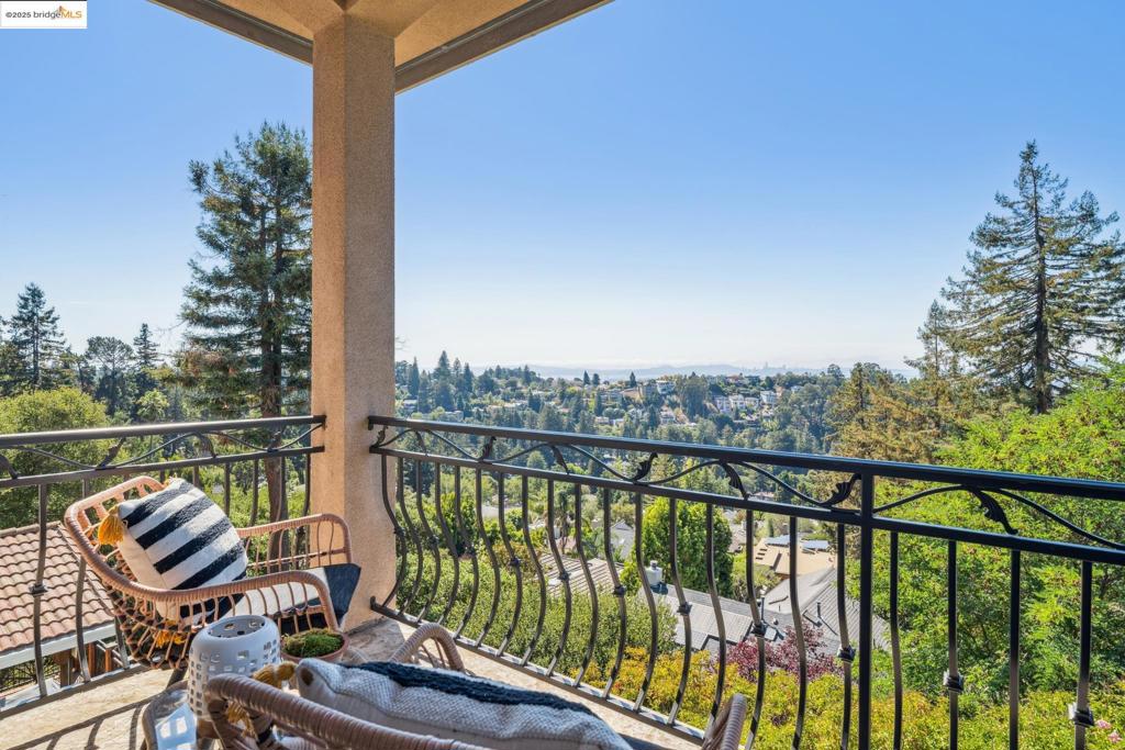 MONTCLAIR - Residential
