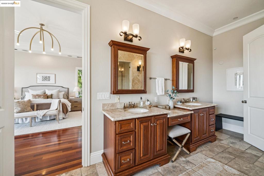 MONTCLAIR - Residential