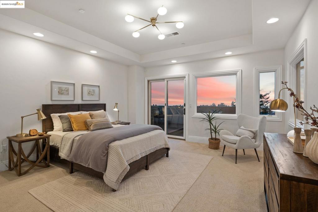 MONTCLAIR - Residential