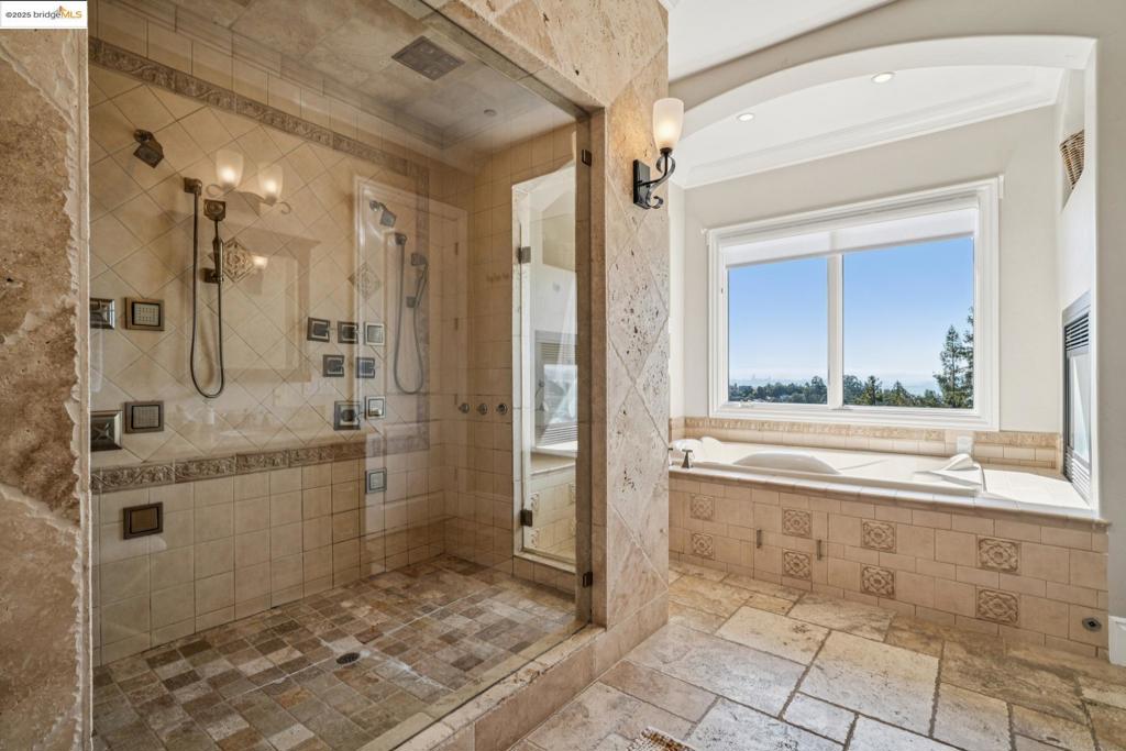 MONTCLAIR - Residential