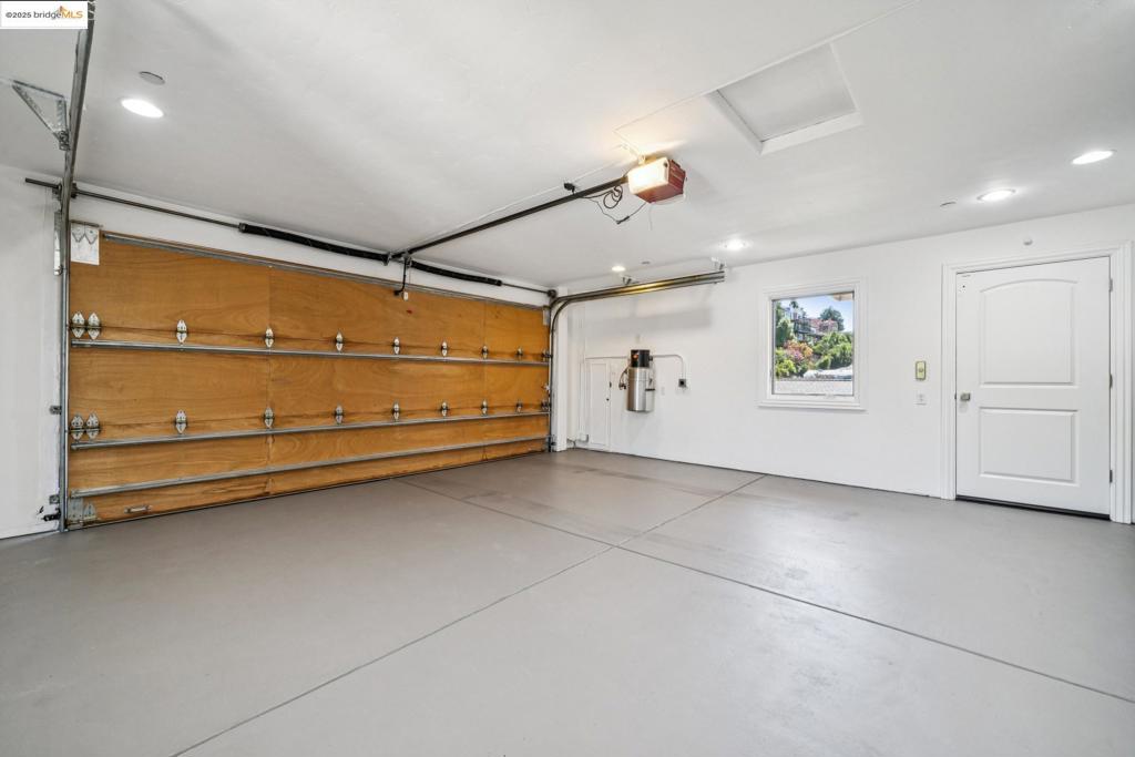 MONTCLAIR - Residential