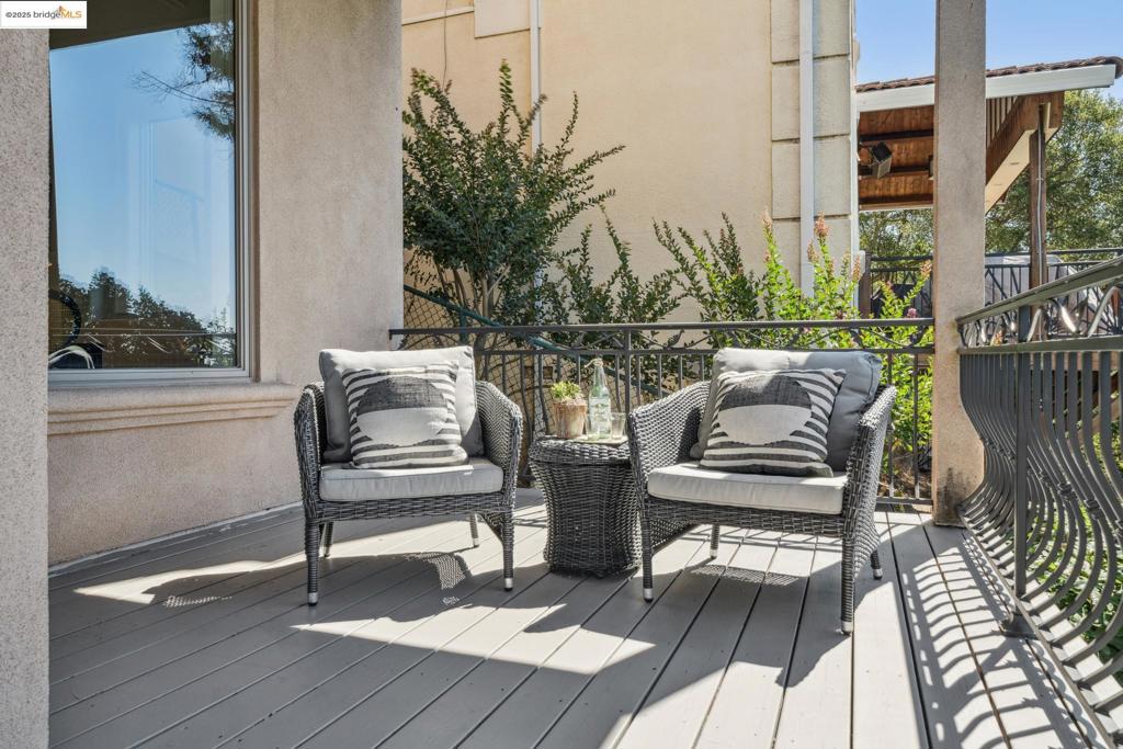 MONTCLAIR - Residential