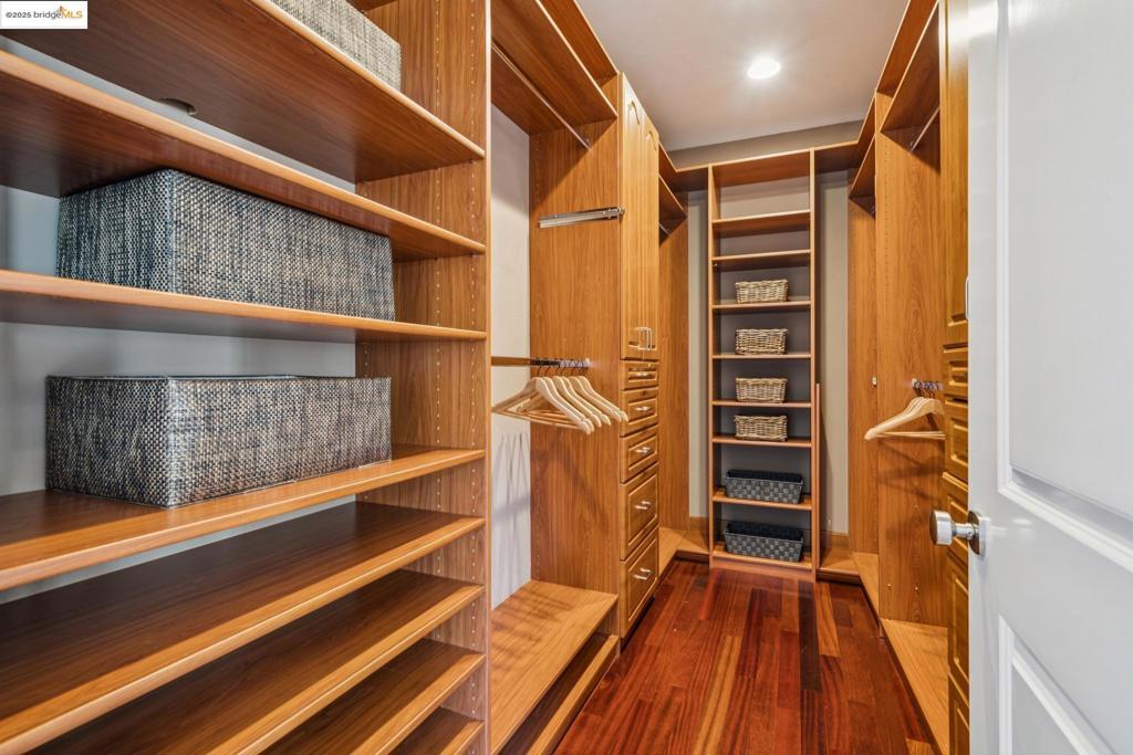 MONTCLAIR - Residential