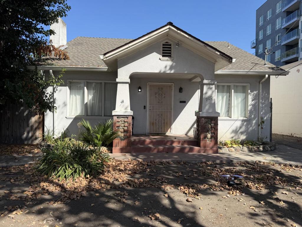 909 W Julian Street