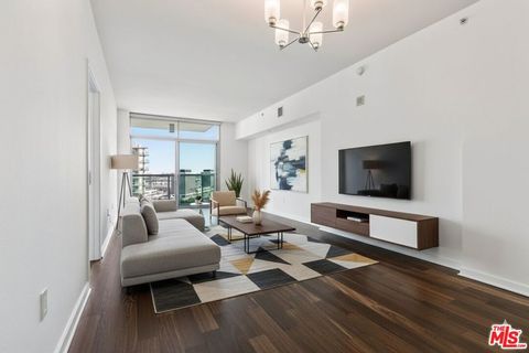Photo of 13700 MARINA POINTE Drive #1631, Marina Del Rey, CA 90292 (MLS # 26649457)