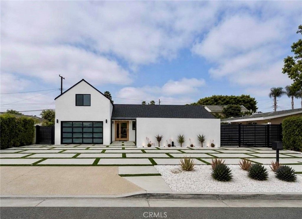 Photo of 1741 Irvine AVE, Newport Beach, CA 92660 (MLS # OC26101940)
