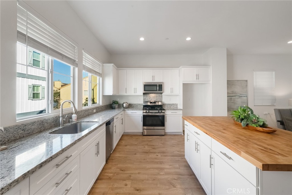 612 W Tribella Court