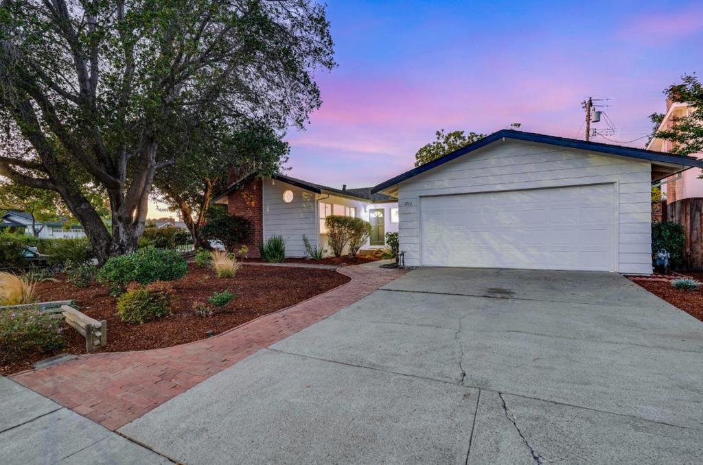 1013 Sumac Drive