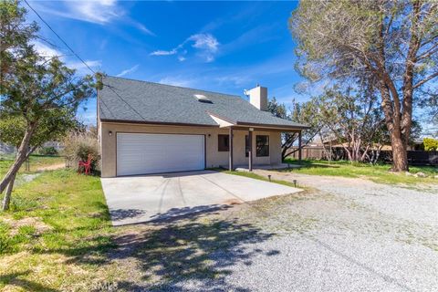 Photo of 8878 Sabina Ave, Hesperia, CA 92345 (MLS # PT26054110)