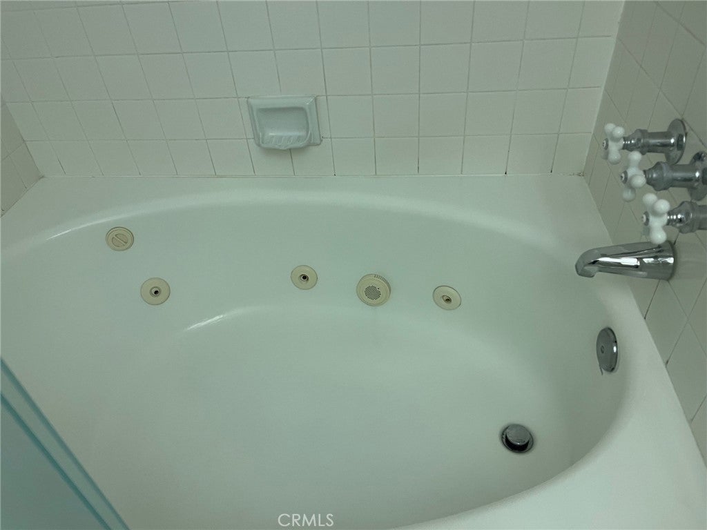 230 LILLE LANE 204, Newport Beach CA 92663 - Photo 35