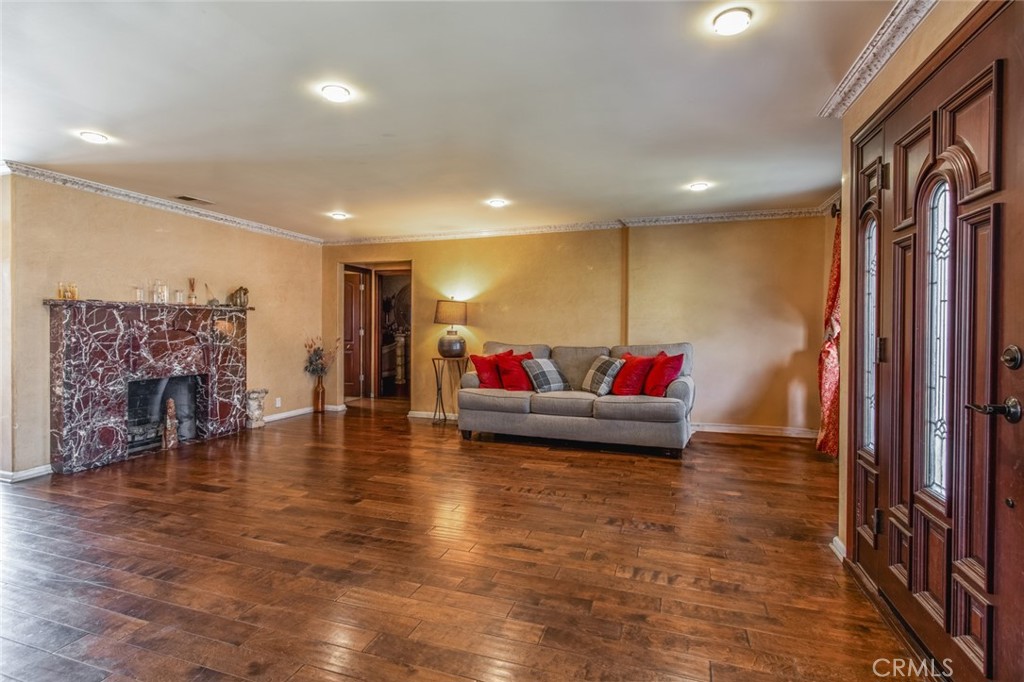 8266 Fontana Street