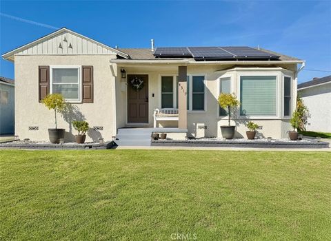 Photo of 4319 Carfax Avenue, Lakewood, CA 90713 (MLS # OC26038155)