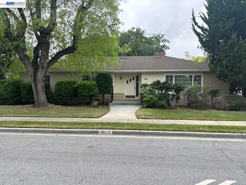 Photo of 38125 Logan Dr Dr, Fremont, CA 94536 (MLS # 41129364)