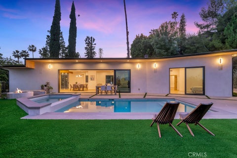 Photo of 15641 High Knoll Road, Encino, CA 91436 (MLS # SR26057169)