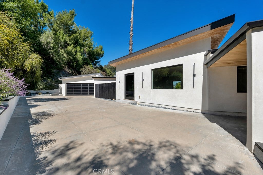15641 High Knoll Road