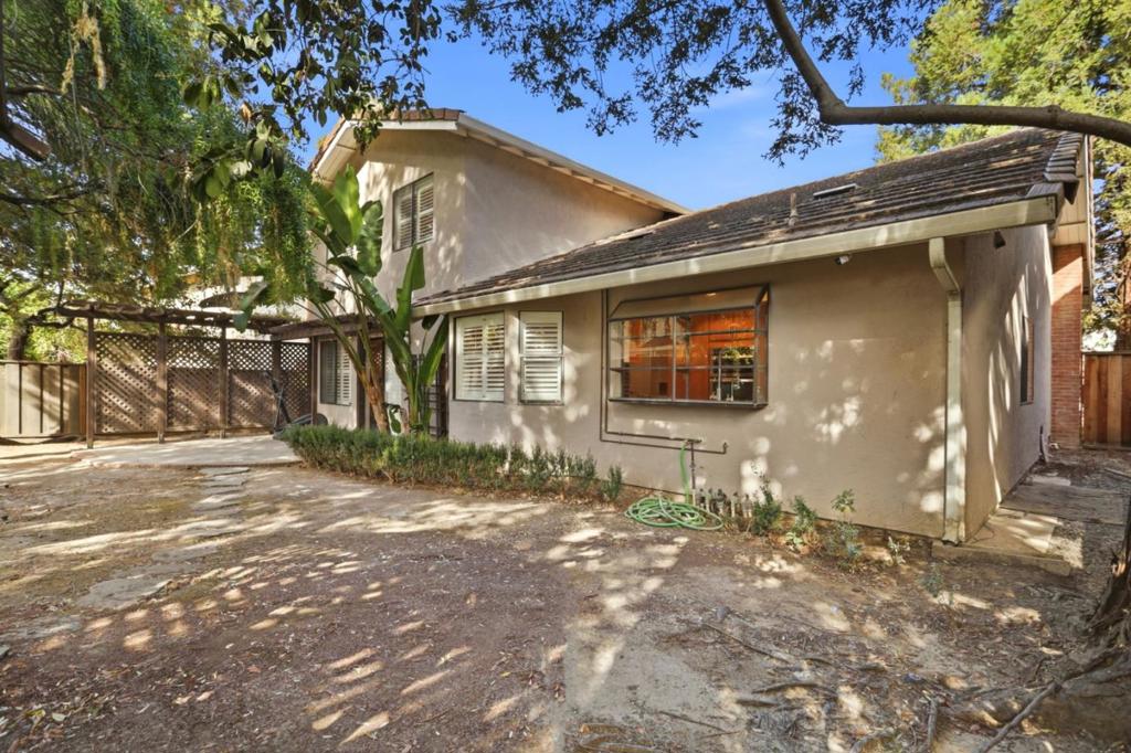 1753 Ridgetree Way