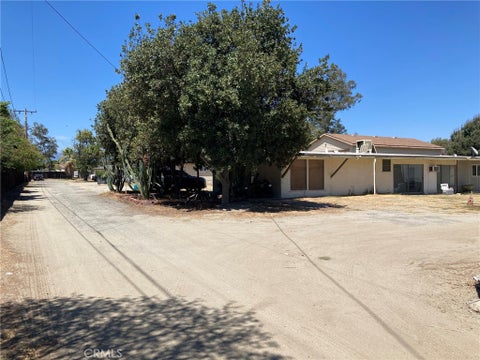 Photo of 17776 Citron Avenue AVE, Fontana, CA 92335 (MLS # TR26192585)