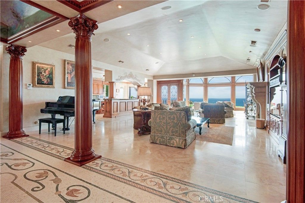 listing image 130724907149310614657