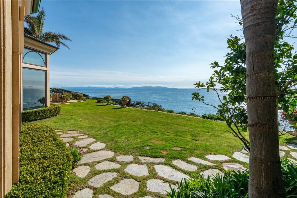 listing image 130729541491579517530