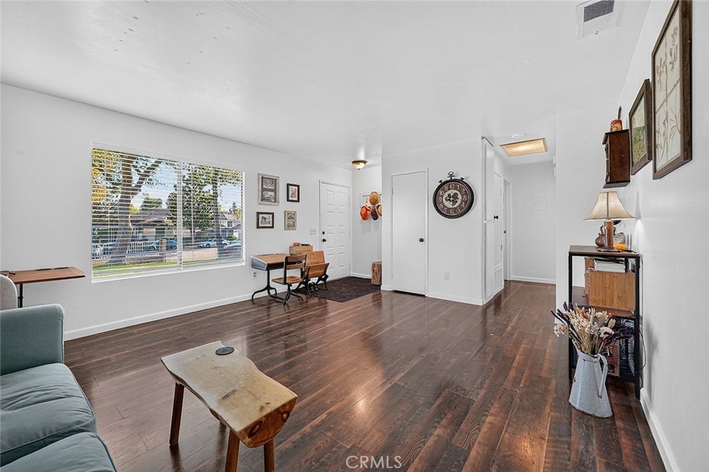 853 W 13th 1