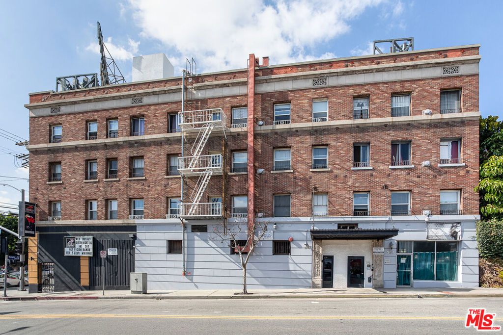 301 N Rampart Boulevard