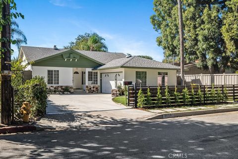 Photo of 5725 Rhodes Avenue, Valley Village, CA 91607 (MLS # GD25238991) Photo of 5725 Rhodes Avenue, Valley Village, CA 91607 (MLS # GD25238991)