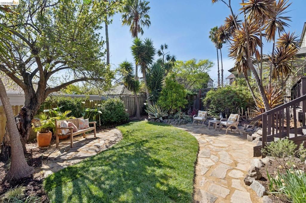 Photo of 715 Hillgirt Cir Cir, Oakland, CA 94610 (MLS # 41126783)