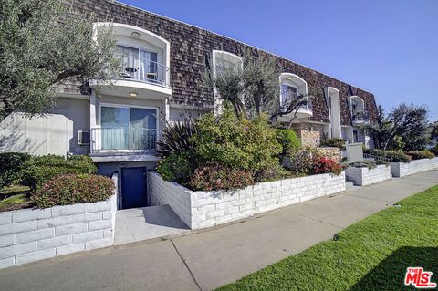 Photo of 2884 Sawtelle Boulevard #105, Los Angeles, CA 90064 (MLS # 25589677) Photo of 2884 Sawtelle Boulevard #105, Los Angeles, CA 90064 (MLS # 25589677)
